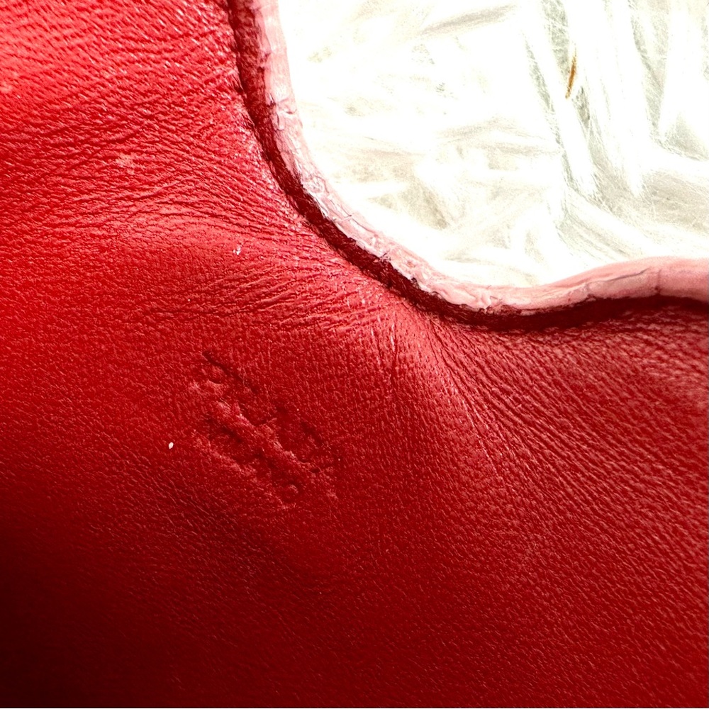 Prada Ipad case cover - Picture 7 of 11